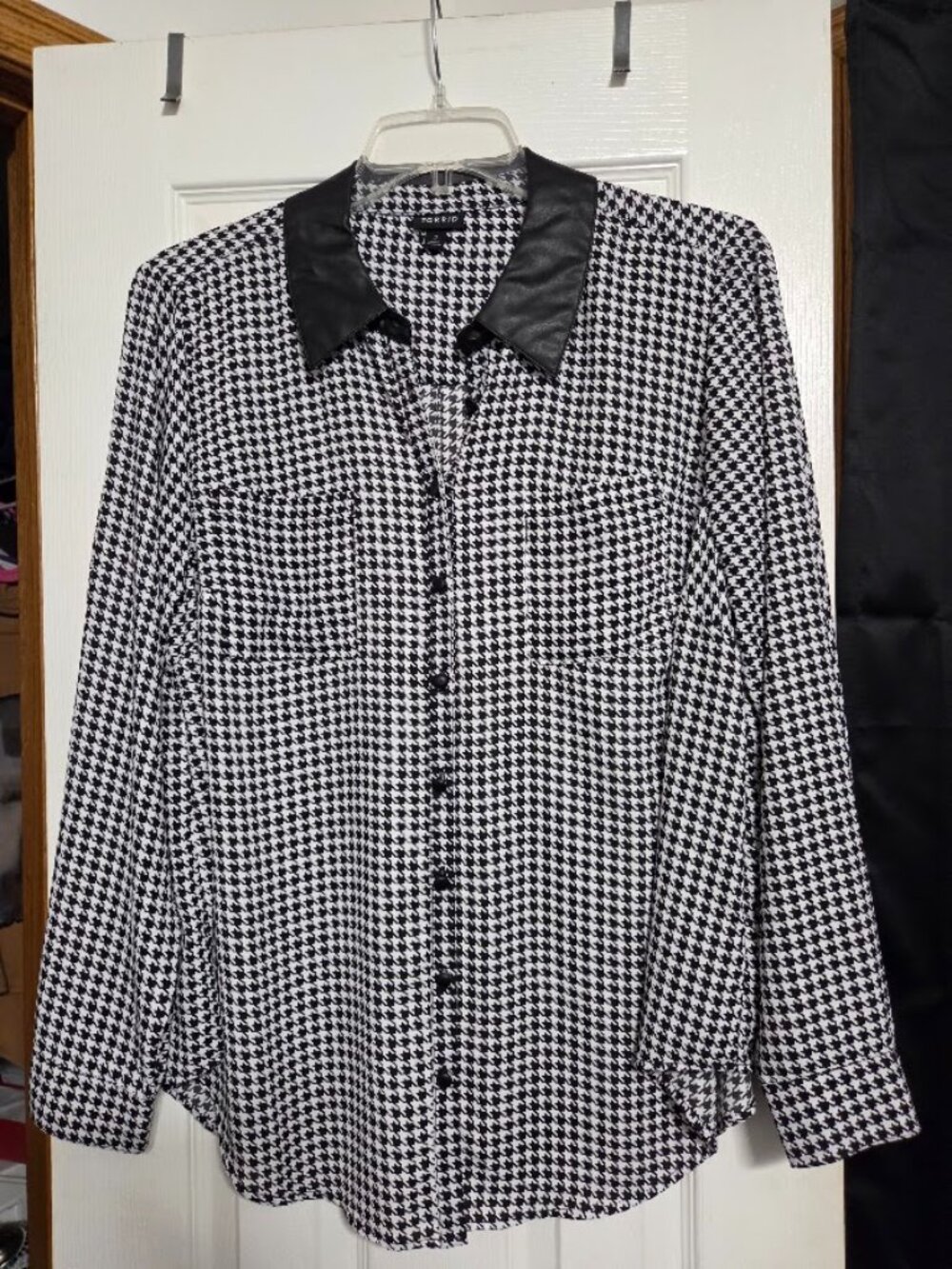 Torrid Houndstooth Faux Leather Collar Button Down Blouse 2X